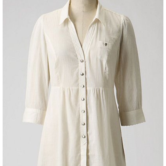 Anthropologie Tops - Gently Worn Cream Three-Quarter Sleeve Tunic Top